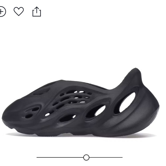 Yeezy Foam Runner in Onyx - Picture 2 of 6